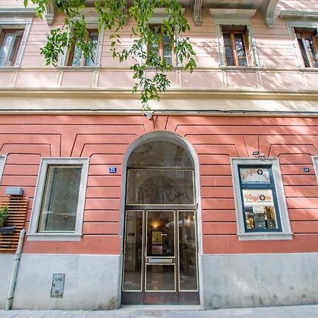 Viale 24 Apartment Триест Екстериор снимка