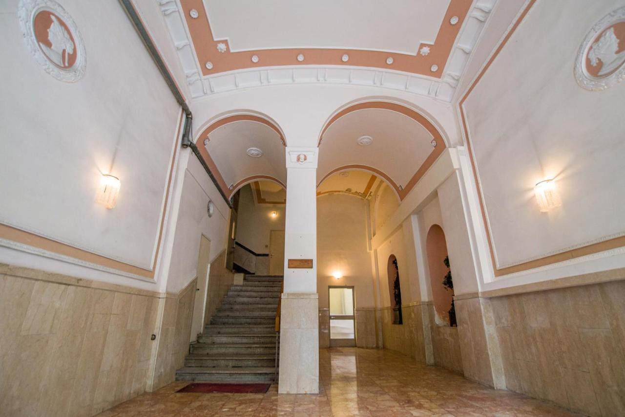 Viale 24 Apartment Триест Екстериор снимка